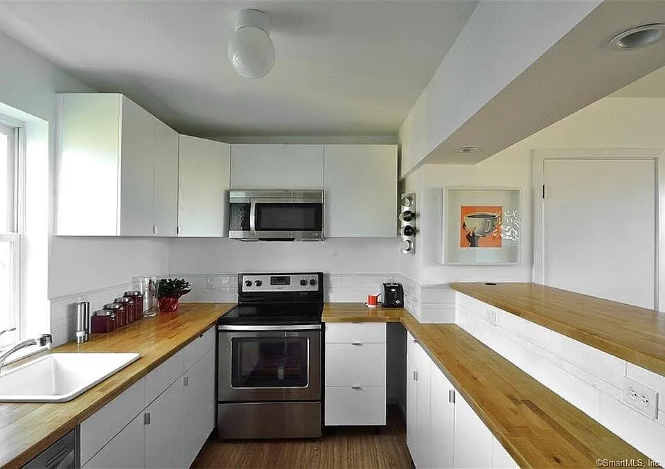 2 bed, 1179 sqft, $2,000 — Photo 1