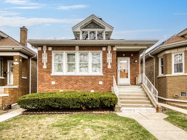 7838 W Oakleaf Ave, Elmwood Park, IL 60707