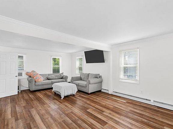 3rd image of 64 Appleton St