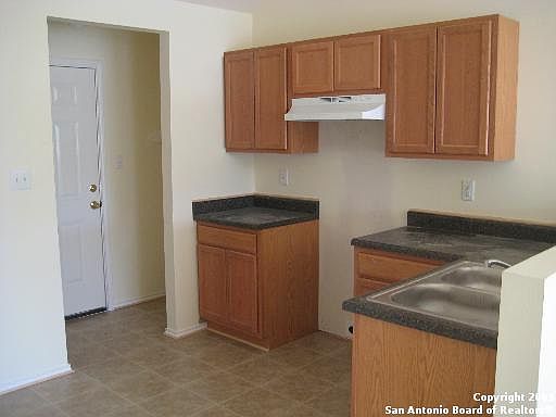 5th image of 1303 HUNTER ST