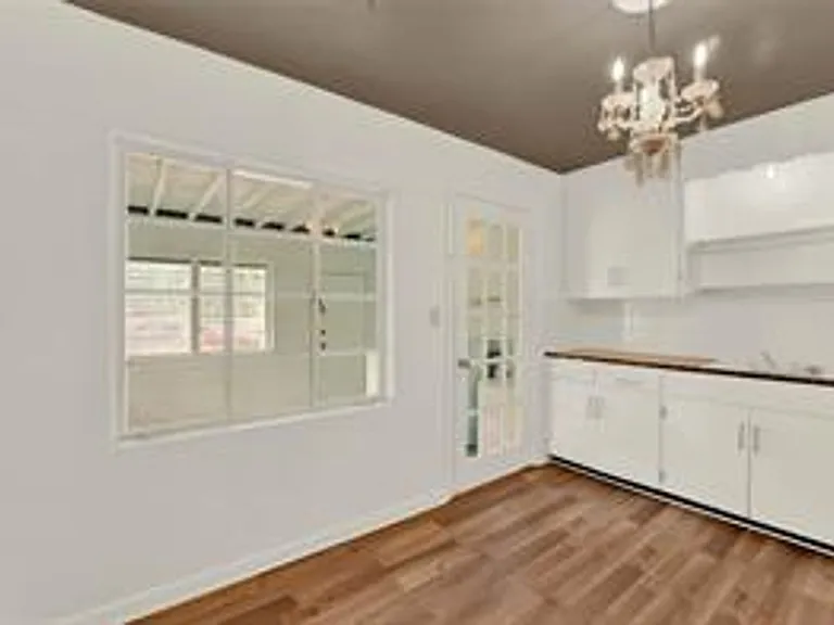 1016 Alba Dr — Photo 4