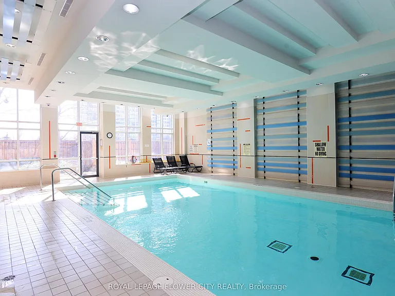 330 Burnhamthorpe Rd W #1902 — Photo 41