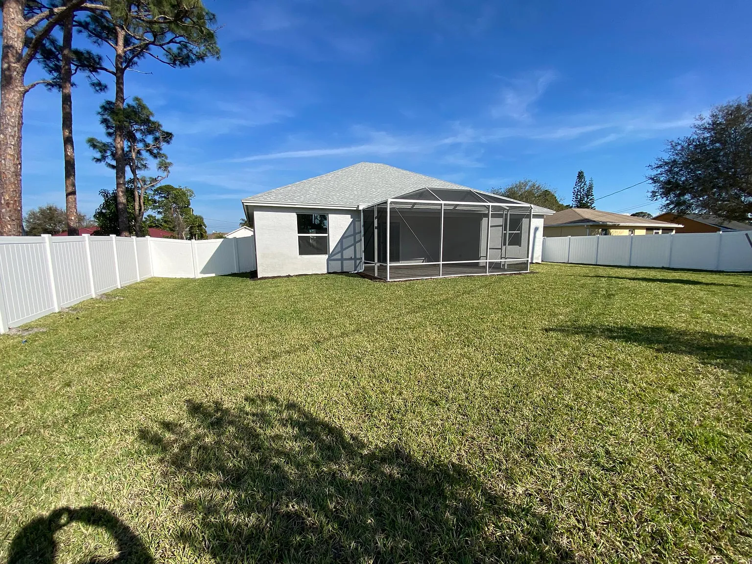 4 bed, 2120 sqft, $3,490 — Photo 2