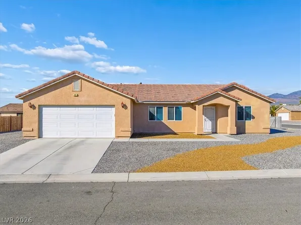 690 Lampshire Ln, Pahrump, NV 89060