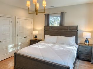52 E Broad St, Savannah, GA 31401