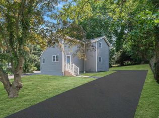 6 Houghton Blvd, Stony Brook, NY 11790