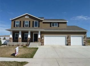 1406 Talon Rd, Bismarck, ND 58503
