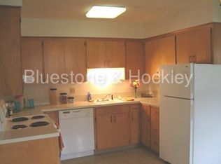 4925 SW 56th Ave APT 8, Portland, OR 97221