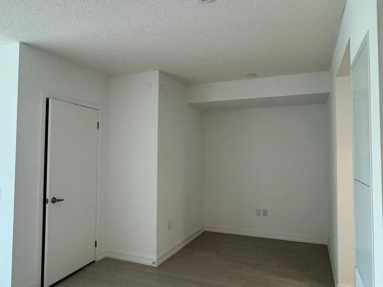 4010 Eglinton Ave W #417 — Photo 10