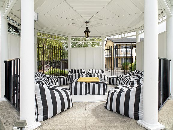 Relax with family and friends here!