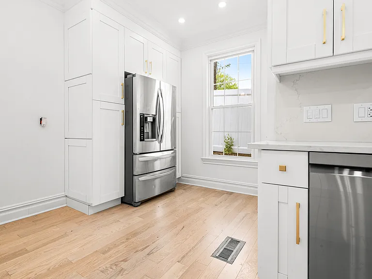 70 E Passaic St #1A — Photo 14