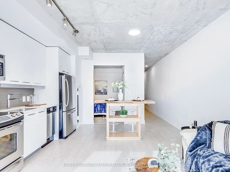 2 Gladstone Ave #208 — Photo 14