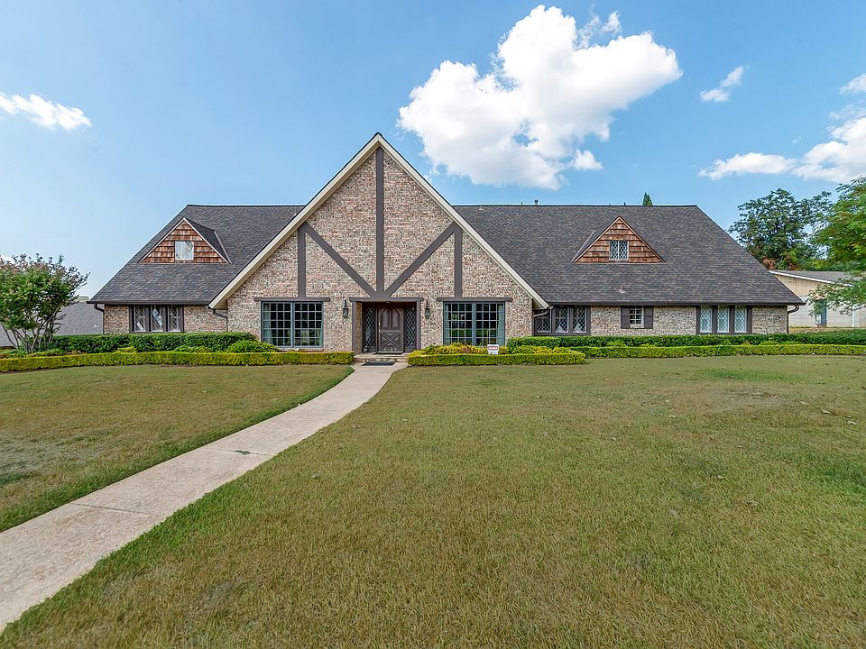 Northwood Hills Estate Home 