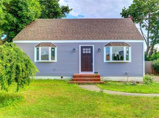 3708 Lark St, Levittown, NY 11756