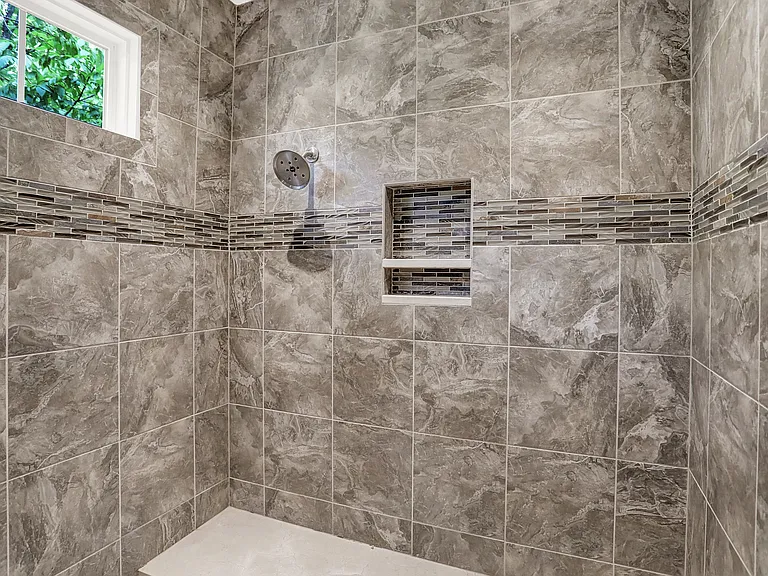 16893 Oak Manor Dr — Photo 15