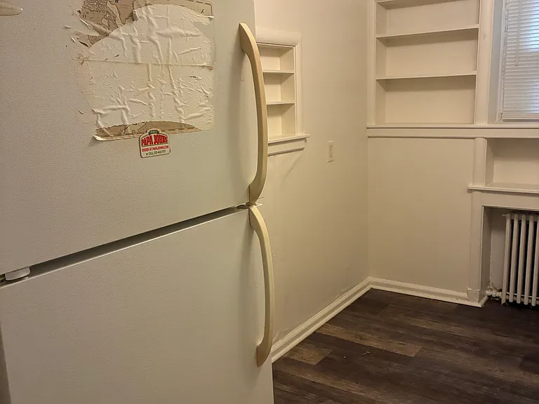 8514 Glenview Ave #5 — Photo 8