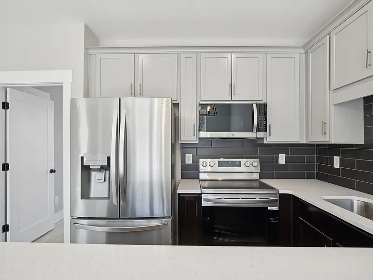 343 Archwood Dr — Photo 11