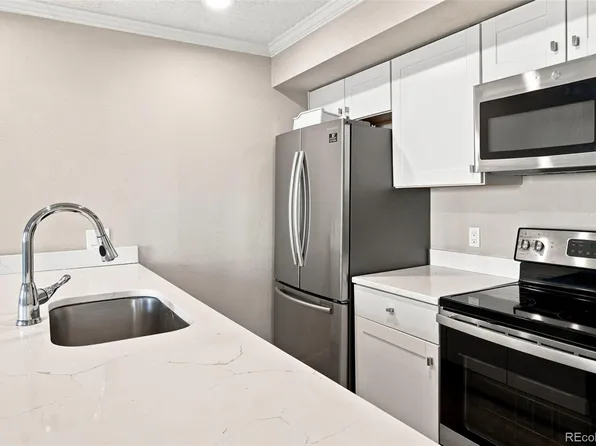 5770 E Warren Avenue #104, Denver, CO 80222