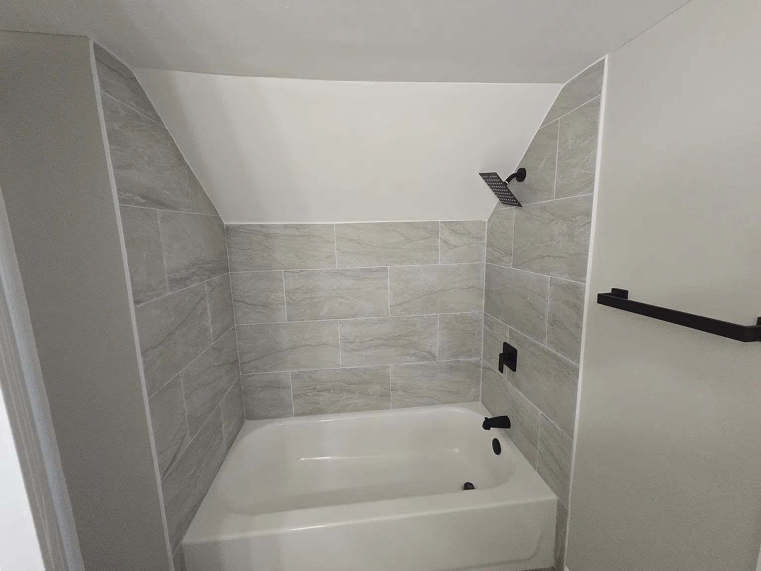 4 bed, 1300 sqft, $3,200 — Photo 1
