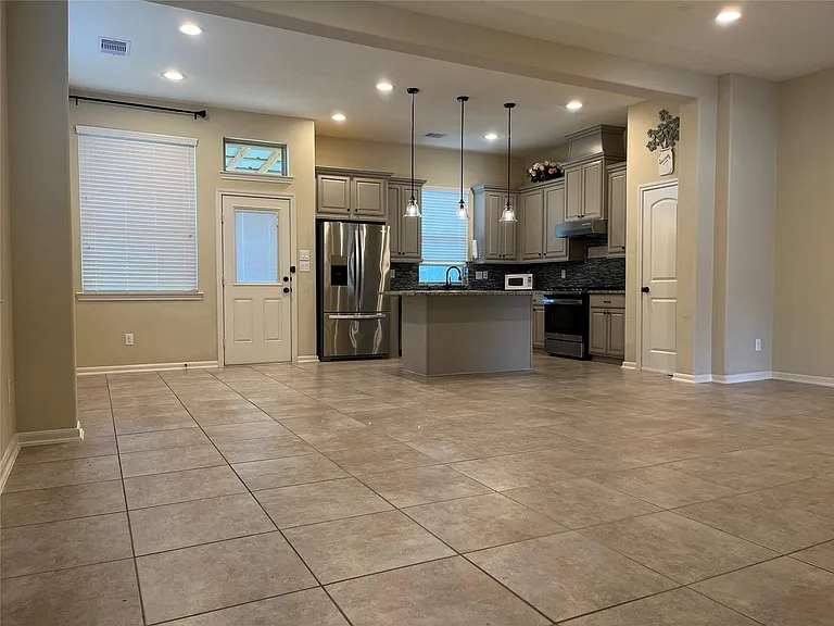 12250 La Strada St — Photo 4
