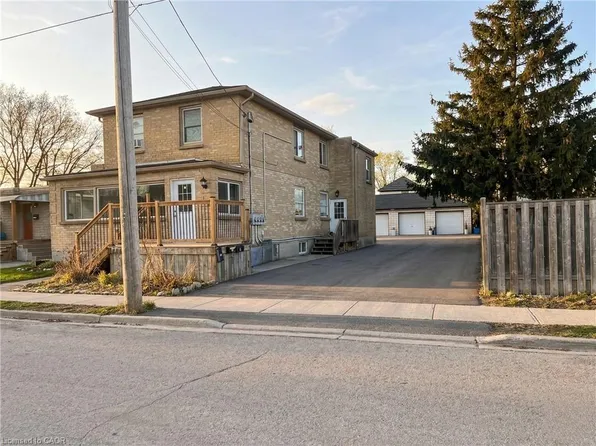 786 Walker St, London, ON N5Z 1J4