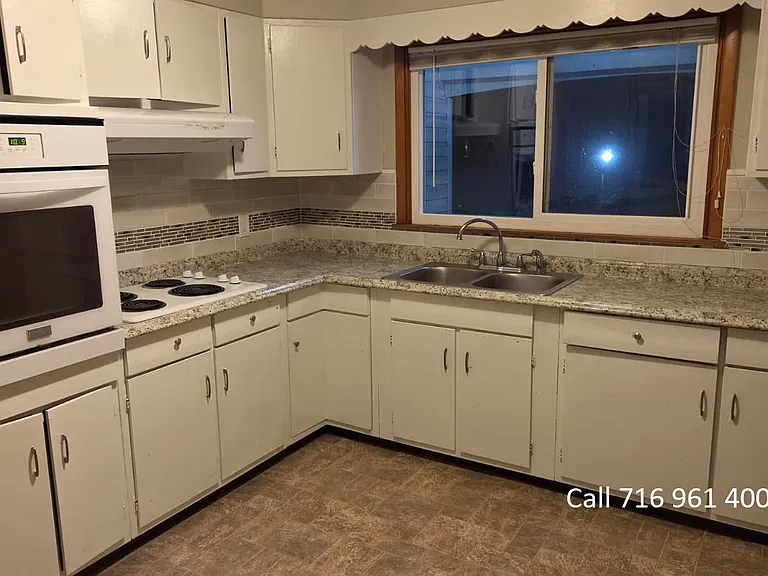 54 Brooklane Dr — Photo 1