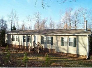 385 Pickett Rd, Lexington, NC 27295