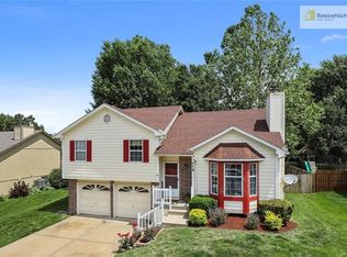 118 W Calico Dr, Raymore, MO 64083