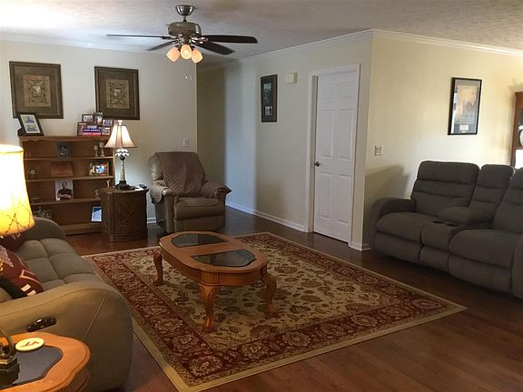 4th image of 4023 Scarlett Dr