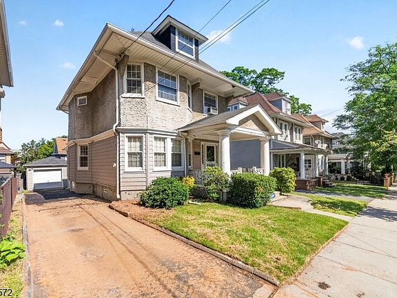 2nd image of 704 Parker St