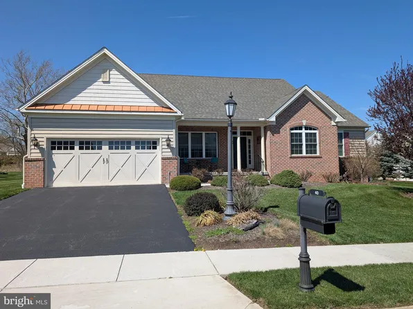 40 Bobolink Dr, Gettysburg, PA 17325