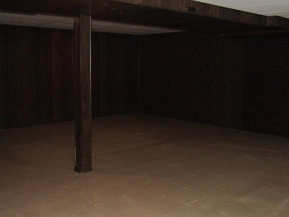 5th image of 11137 Shaw St