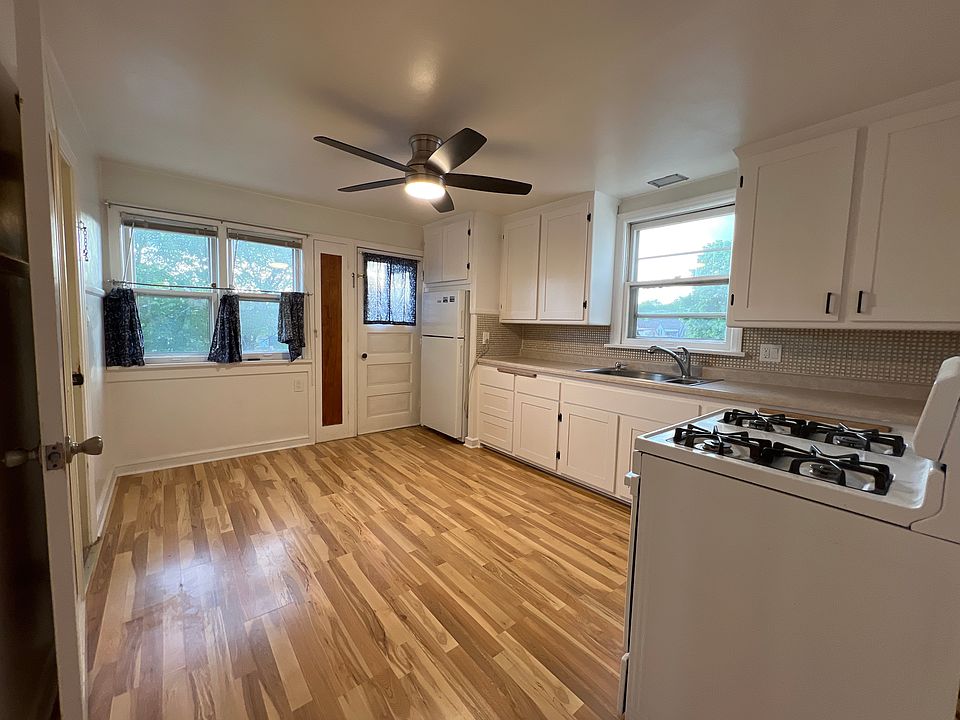 Spacious kitchen