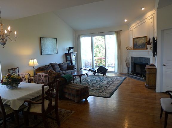 3rd image of 9329 Dunmurry Dr