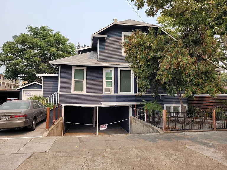 498 S 7th St — Photo 24