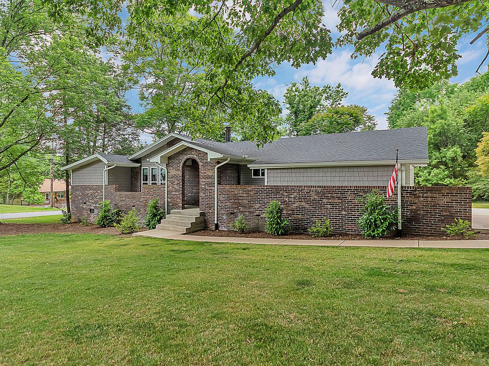 1st image of 7801 Jefferson Oaks Dr