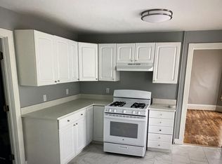 14 Clinton St APT 1, Marlborough, MA 01752