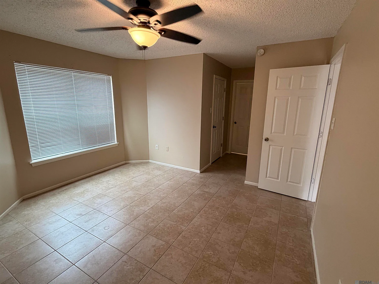 2 bed, 1002 sqft, $980 — Photo 4