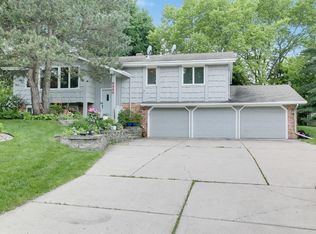9448 Stanley Ave S, Bloomington, MN 55437