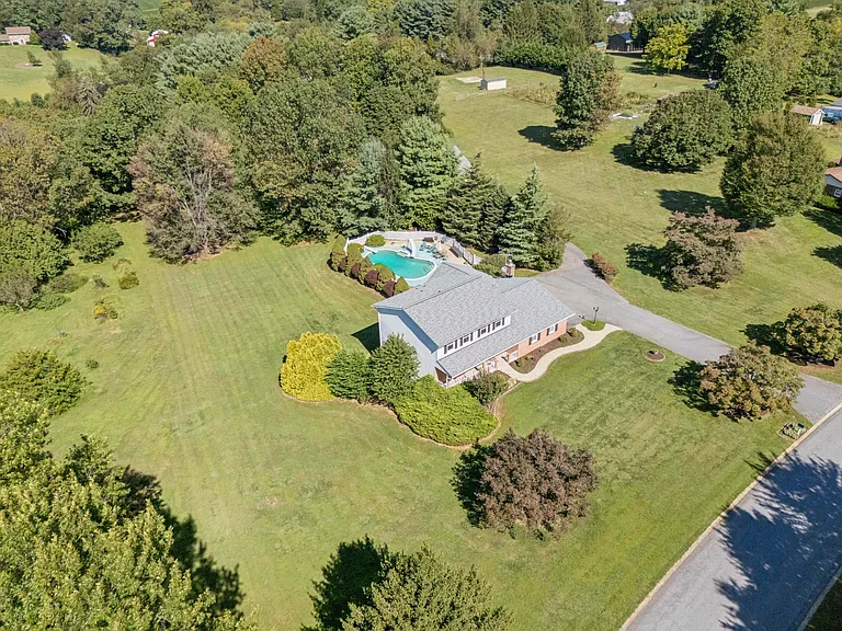 7204 Patton Dr — Photo 27
