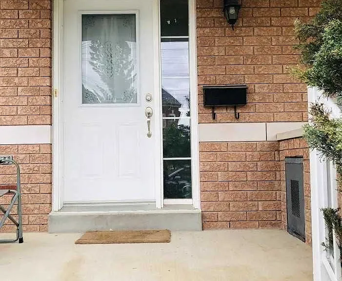 99 Atherton Ave — Photo 3