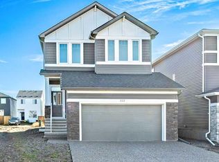 322 W Hotchkiss Cmn SE, Calgary, AB T3S 0N1
