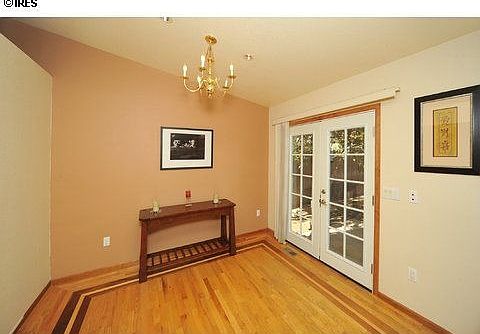 5th image of 541 Sherri Dr