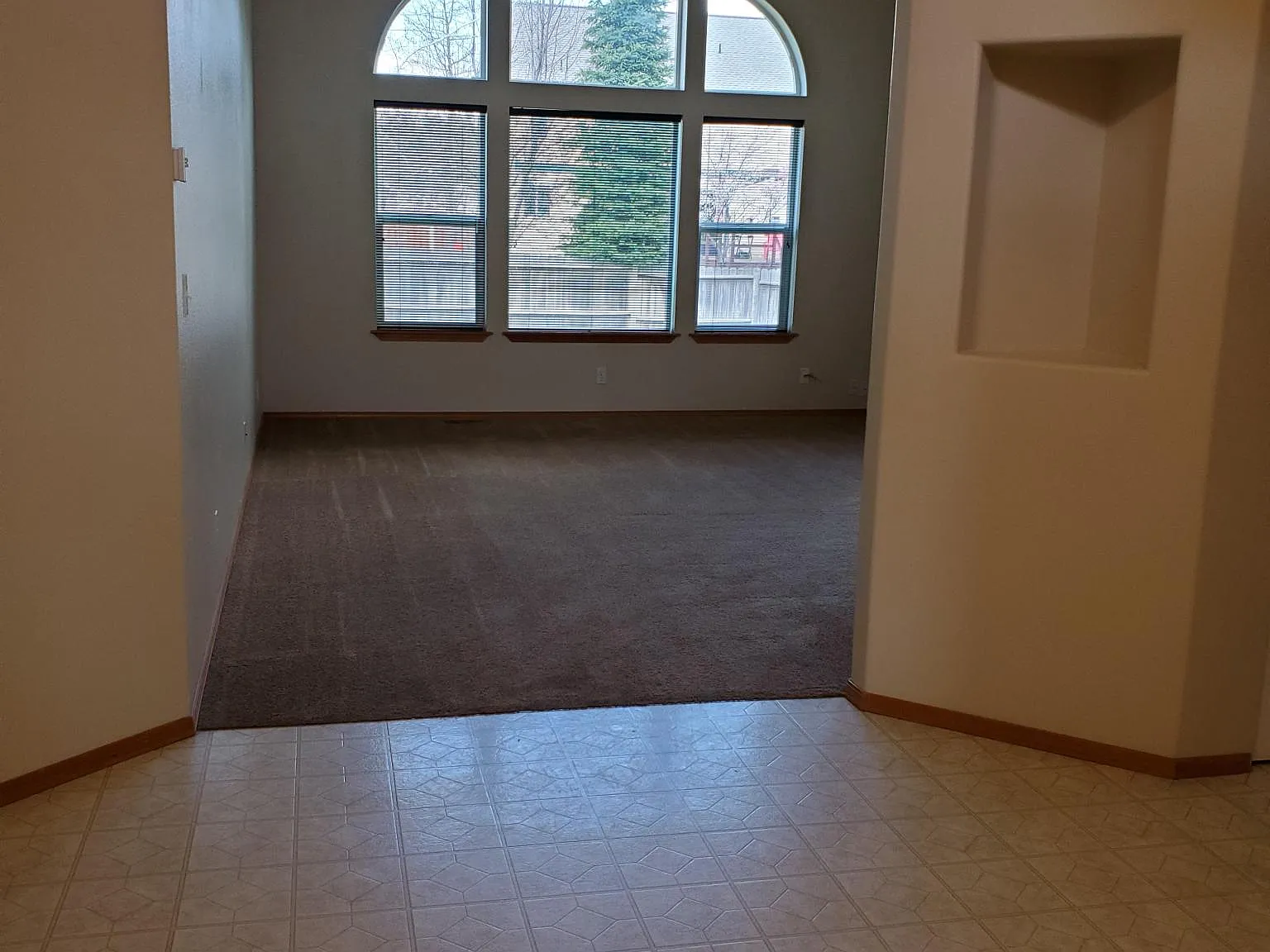 3 bed, 1665 sqft, $2,495 — Photo 3