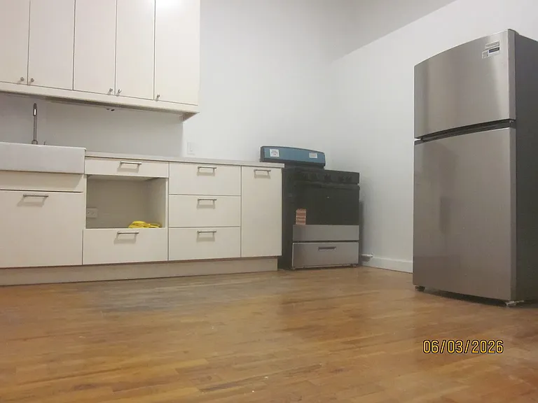88 S 6th St #C1 — Photo 1