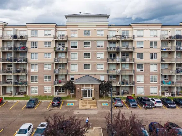 136C S Sandpiper Rd #104, Wood Buffalo, AB T9K 0J7