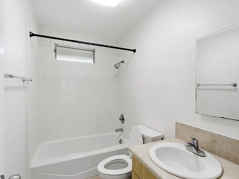 720 Birch St #D — Photo 6