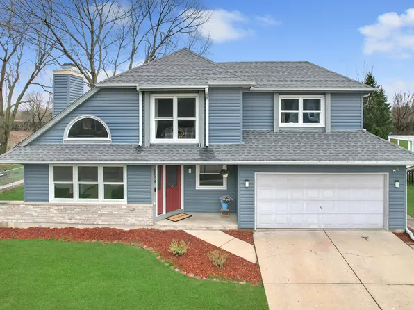 1108 Almond Dr, Aurora, IL 60506