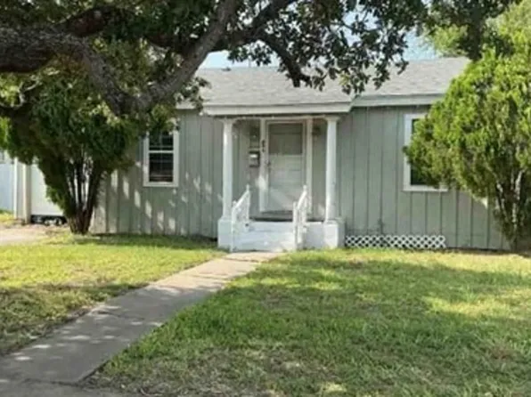 413 E Henderson St, Bishop, TX 78343