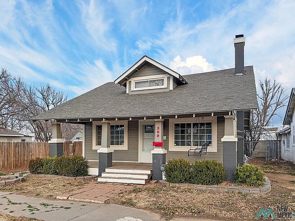 3rd image of 209 S Lea Ave